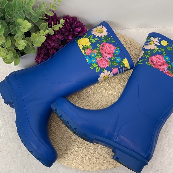 London Fog blue w/floral pattern rubber rain boots, see photos for approx size - Picture 14 of 15